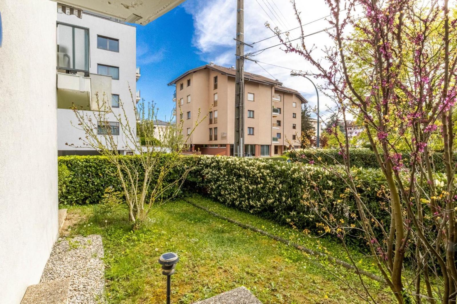 Le Gouverneur, 100M Du Lac Avec Parking Annecy Luaran gambar